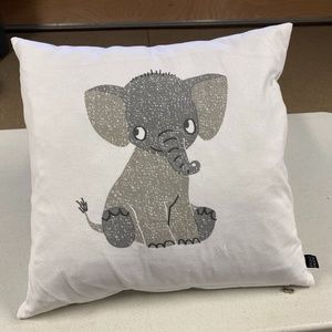 ADORABLE EIGHTMOOD "ELLIE" DECORATOR THROW/ACCENT PILLOW